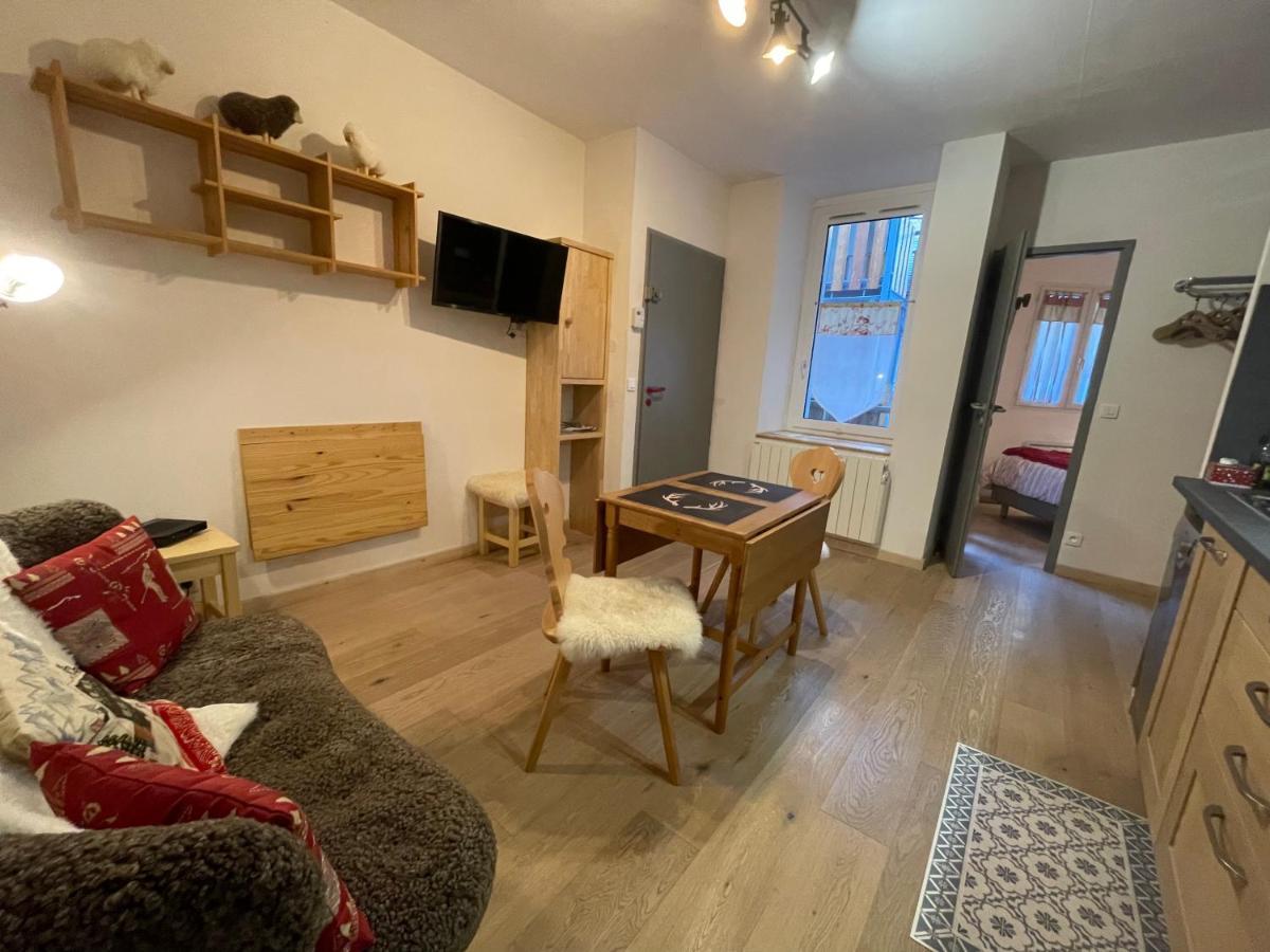 Appartamento T2 30M2 Plein Centre, Lit Fait, Linge Fourni, Wifi Cauterets Esterno foto